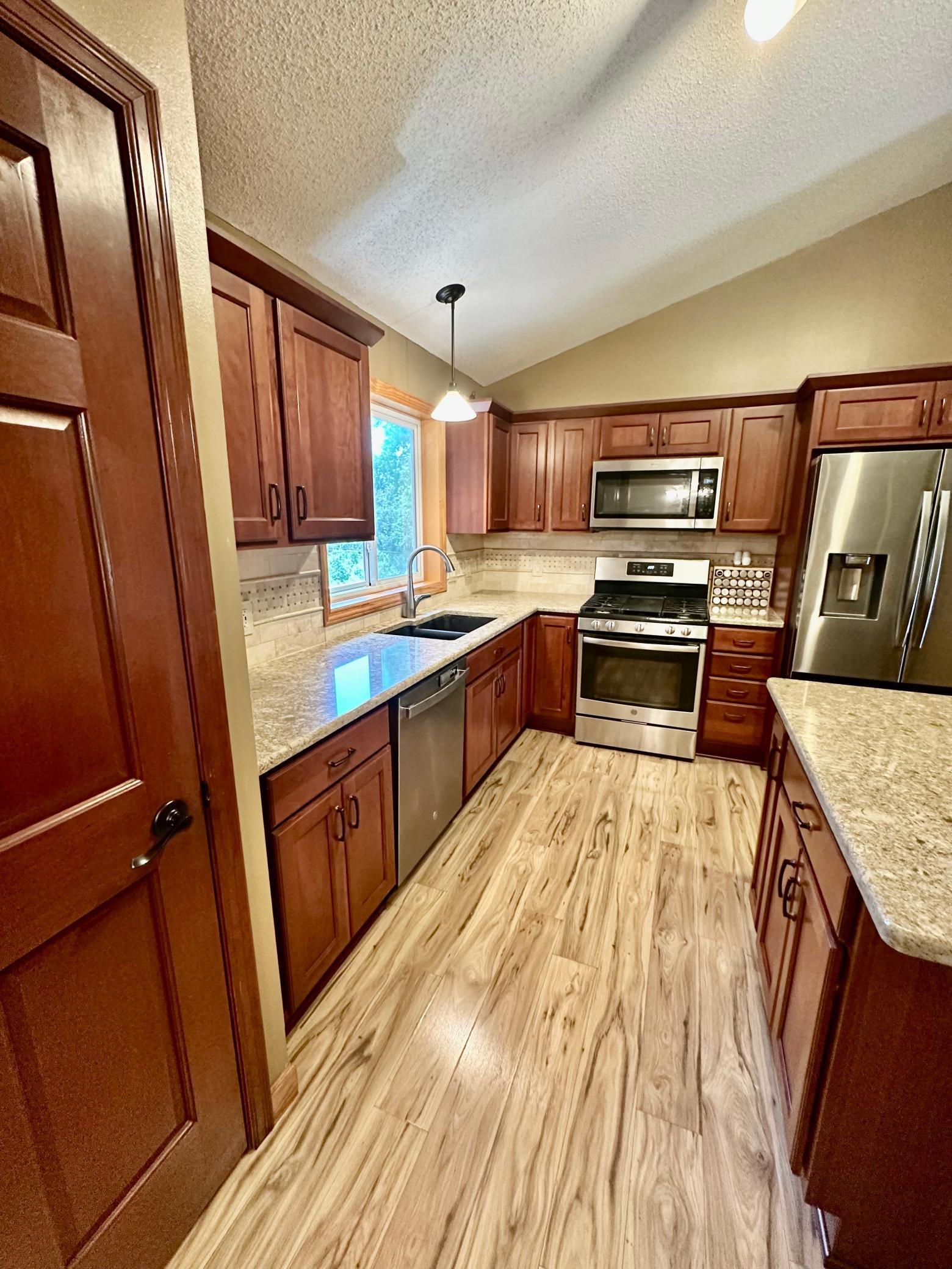13628 Bryant Place S Property Photo 15