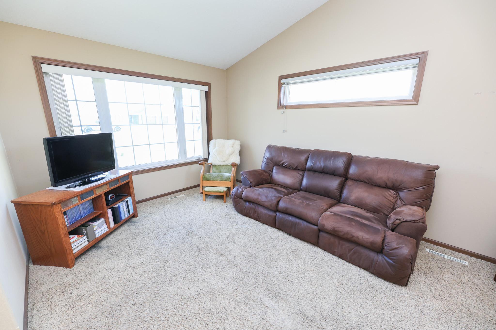 635 Dewberry Lane Property Photo 14