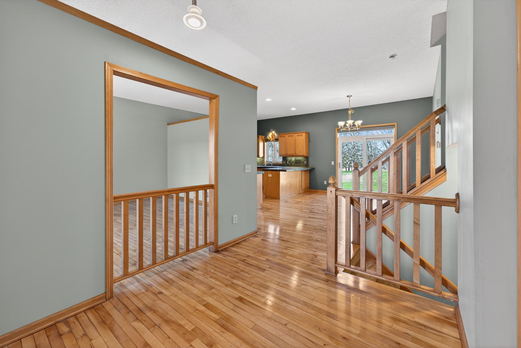 101 Carriage Hill Drive E Property Photo 8
