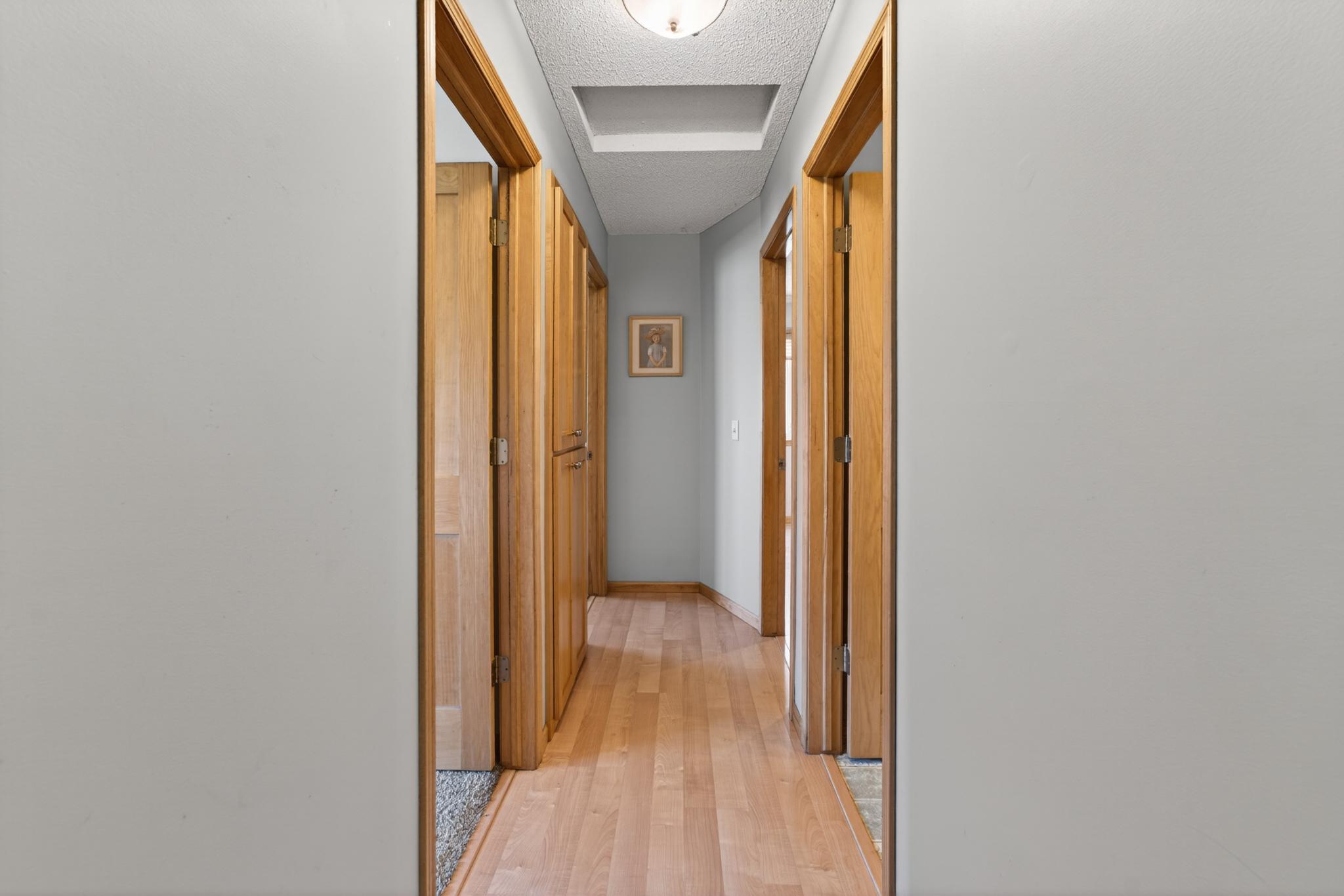 101 Carriage Hill Drive E Property Photo 13