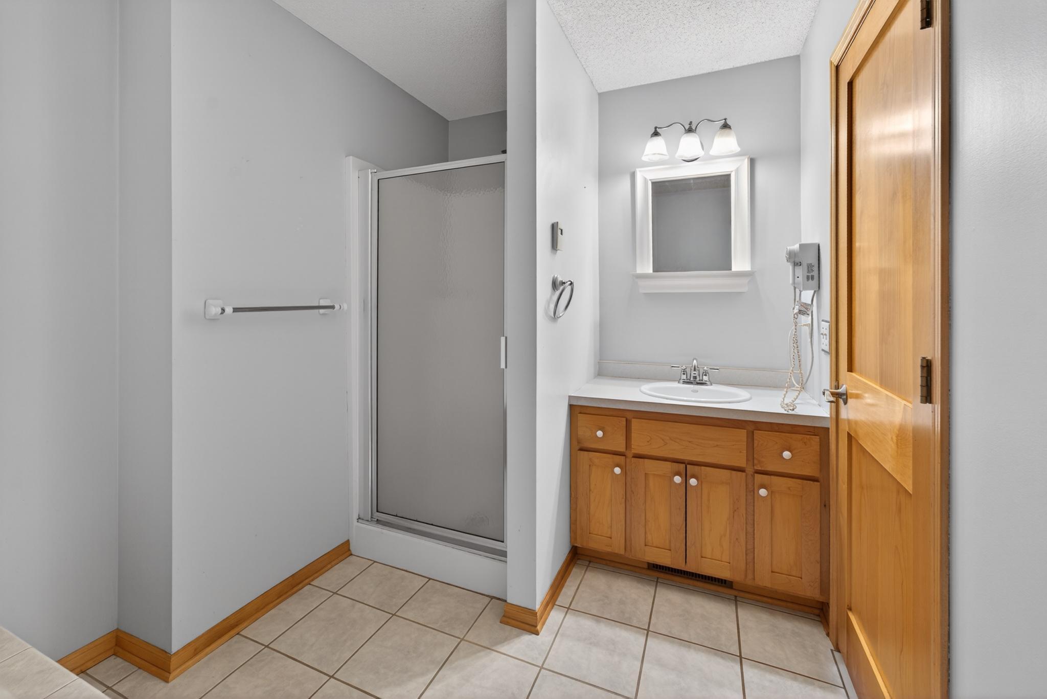 101 Carriage Hill Drive E Property Photo 16