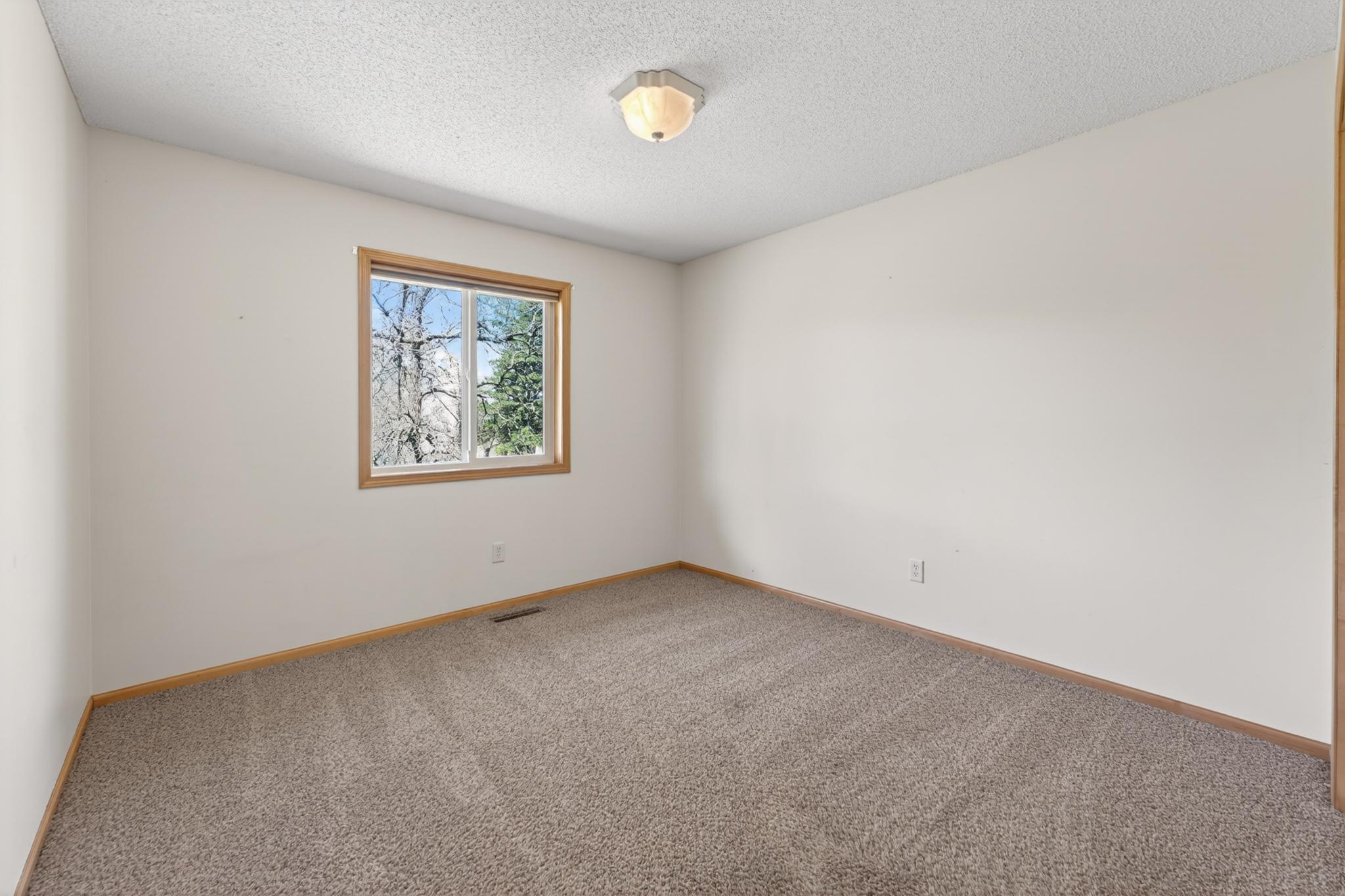 101 Carriage Hill Drive E Property Photo 20