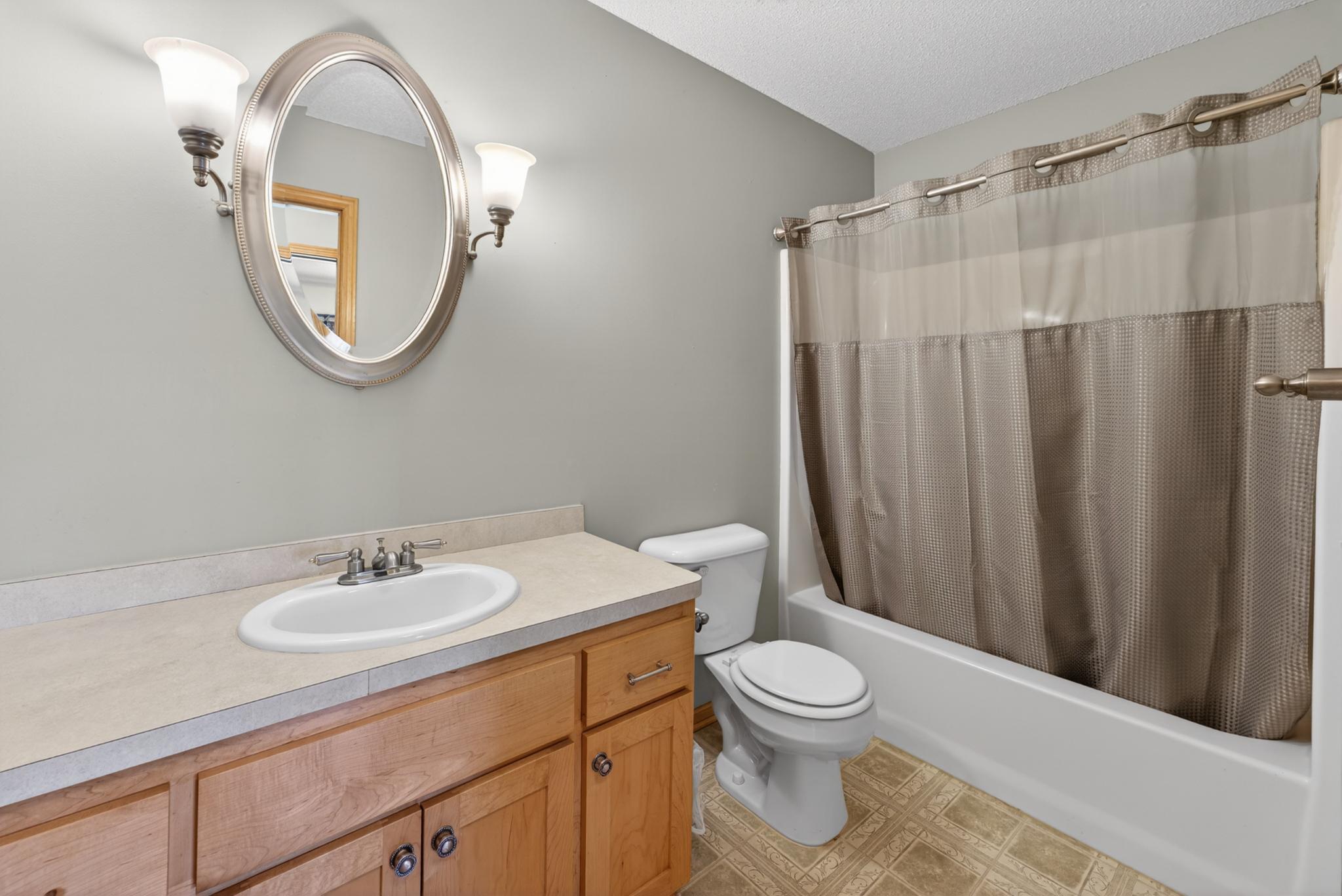 101 Carriage Hill Drive E Property Photo 22