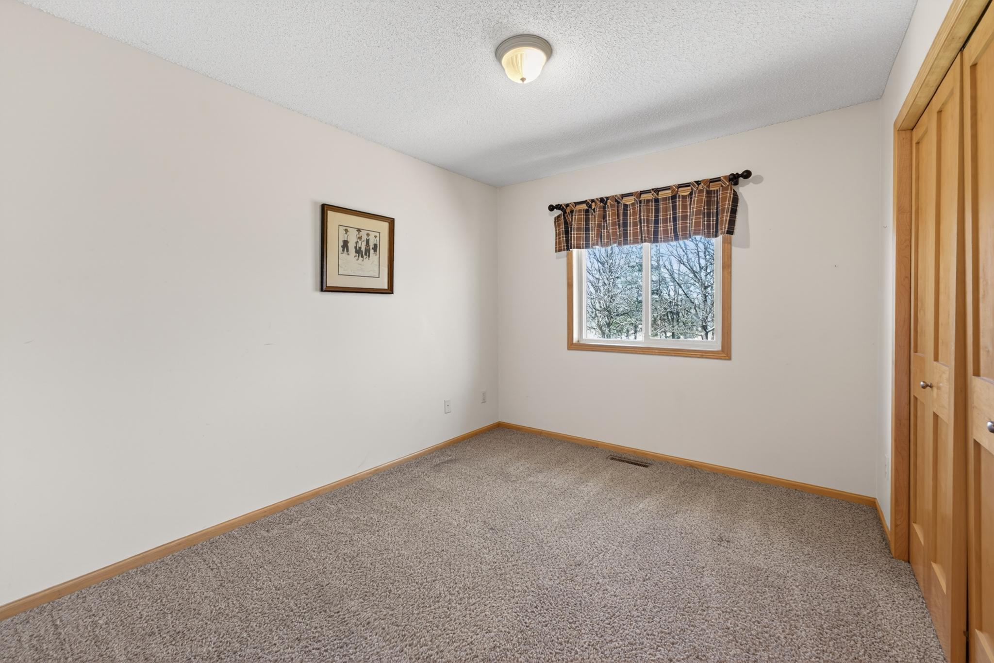 101 Carriage Hill Drive E Property Photo 23