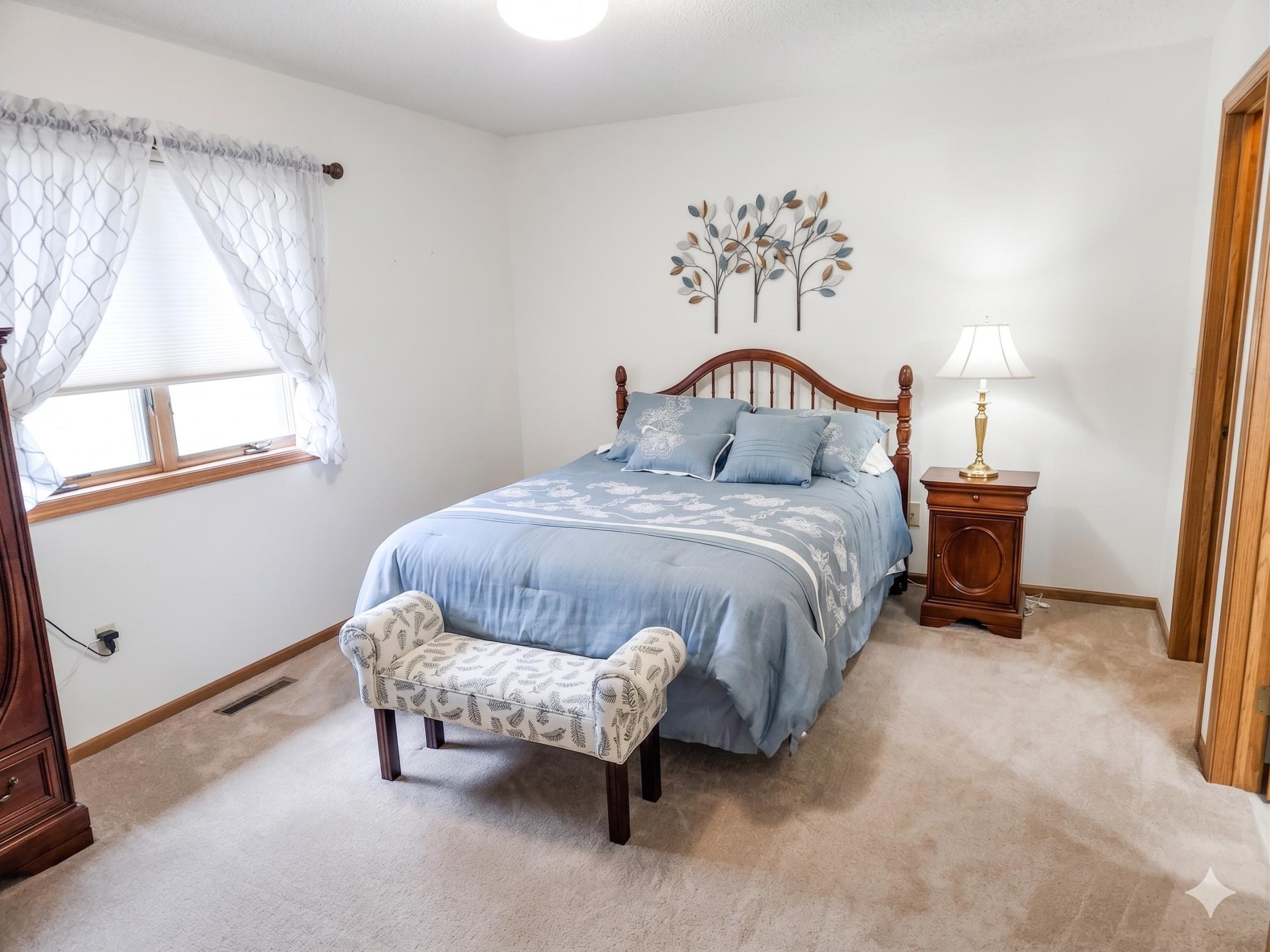 2126 Vierling Drive E Property Photo 14