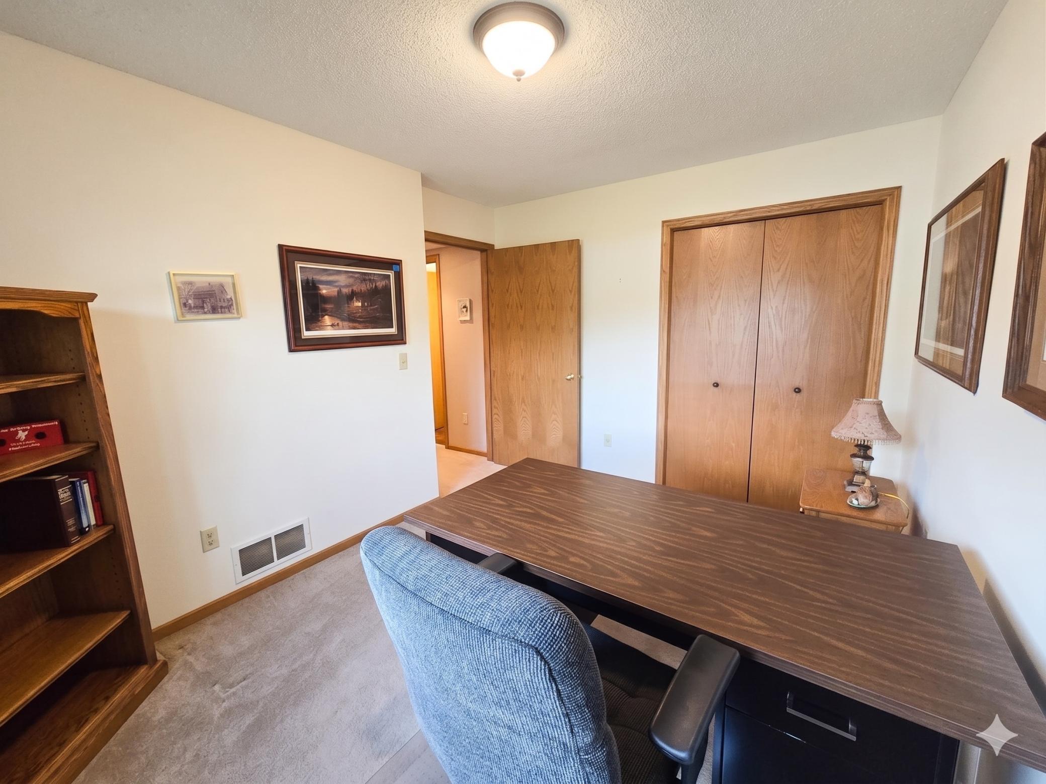 2126 Vierling Drive E Property Photo 19