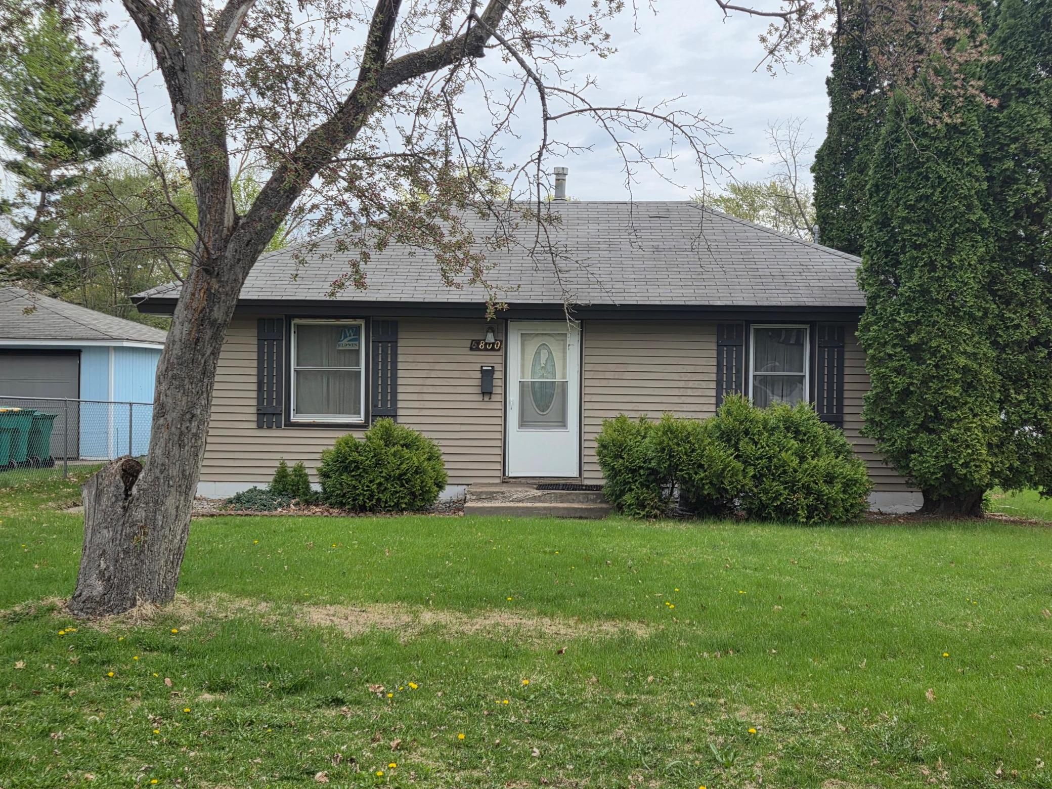 6800 Perry Avenue N Property Photo 2