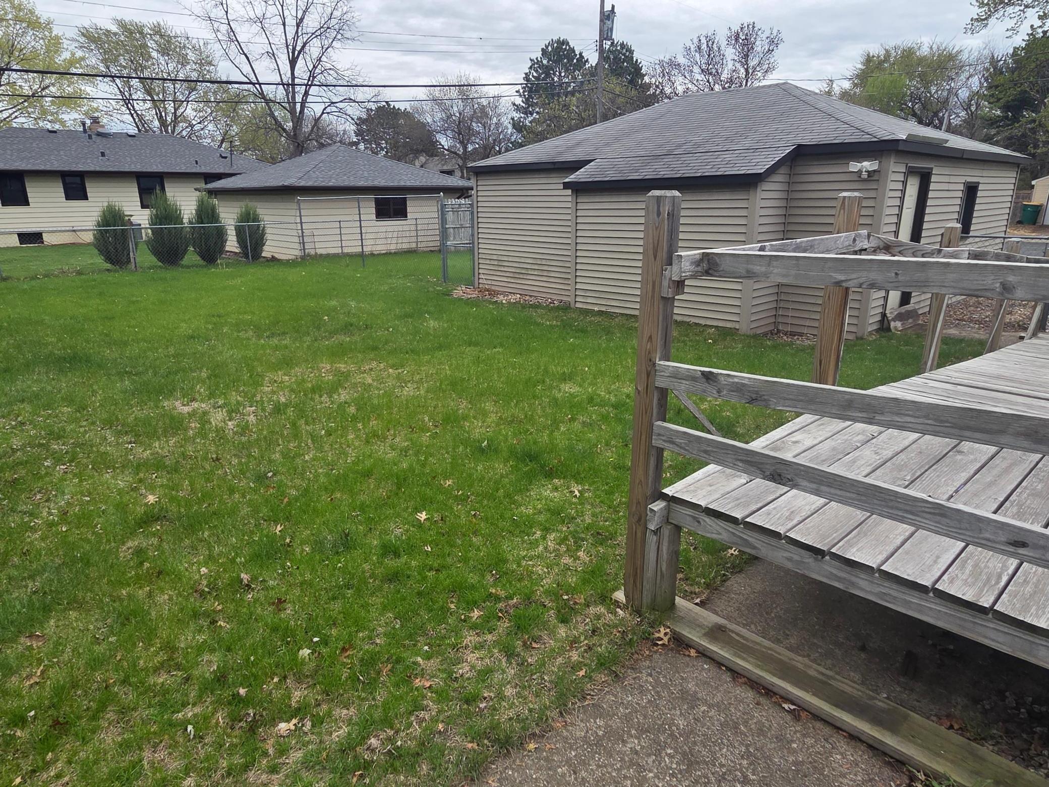 6800 Perry Avenue N Property Photo 6