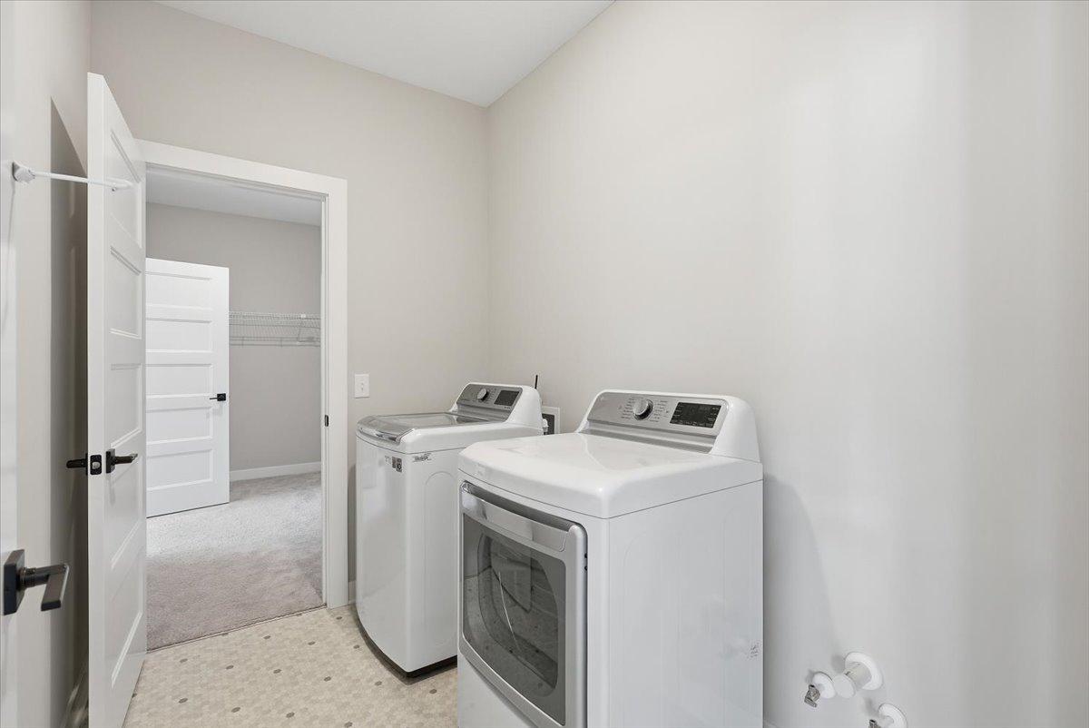 634 Elizabeth Way Property Photo 26