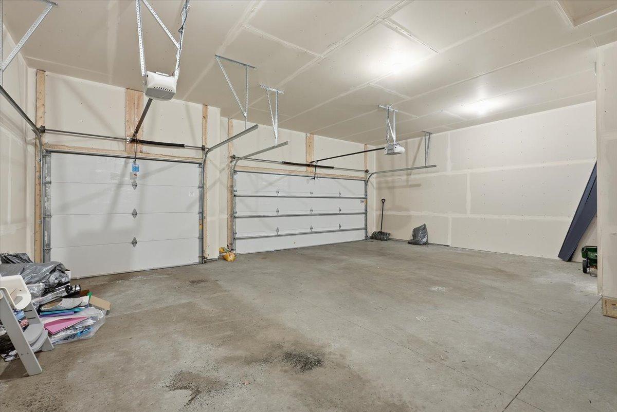 634 Elizabeth Way Property Photo 28