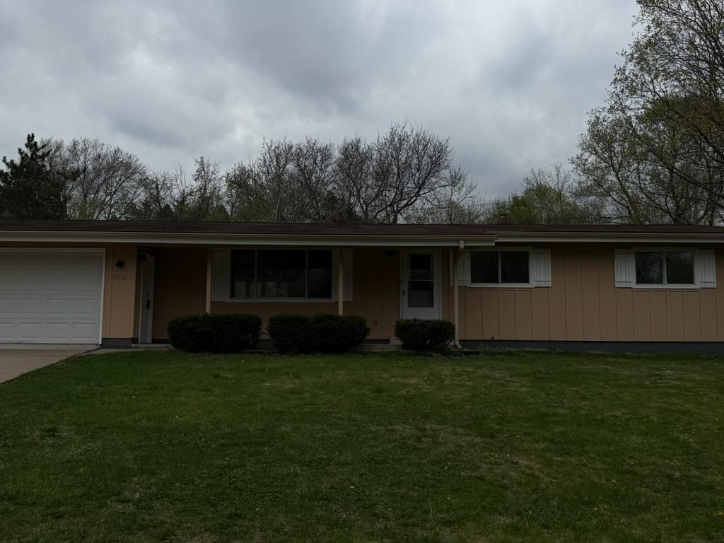 19115 Homestead Circle Property Photo 2