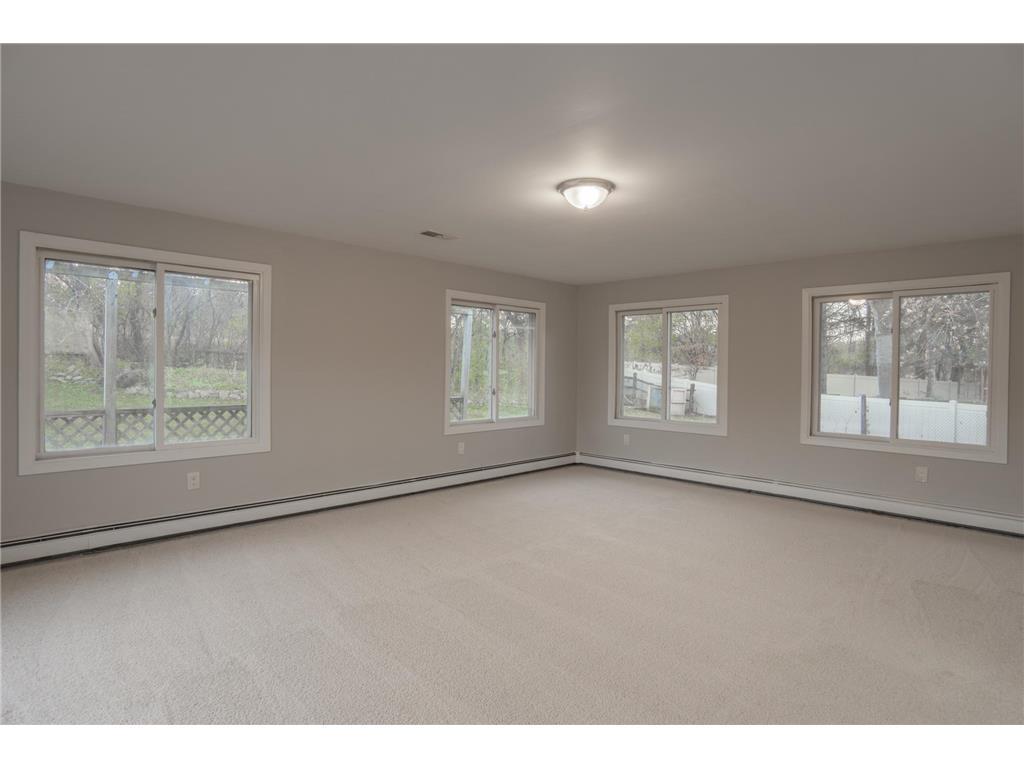 19115 Homestead Circle Property Photo 4
