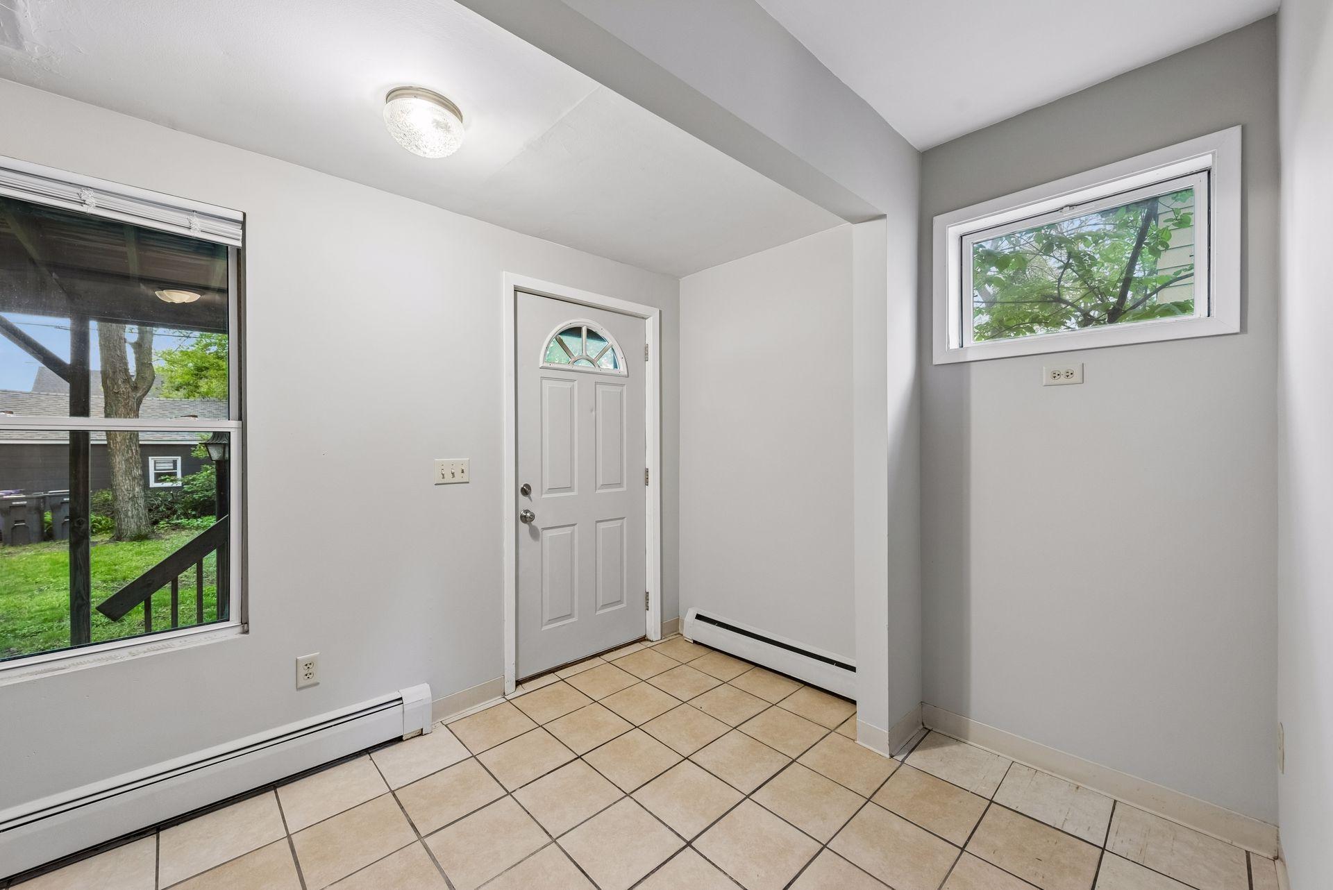 1282 Hewitt Ave Property Photo 16