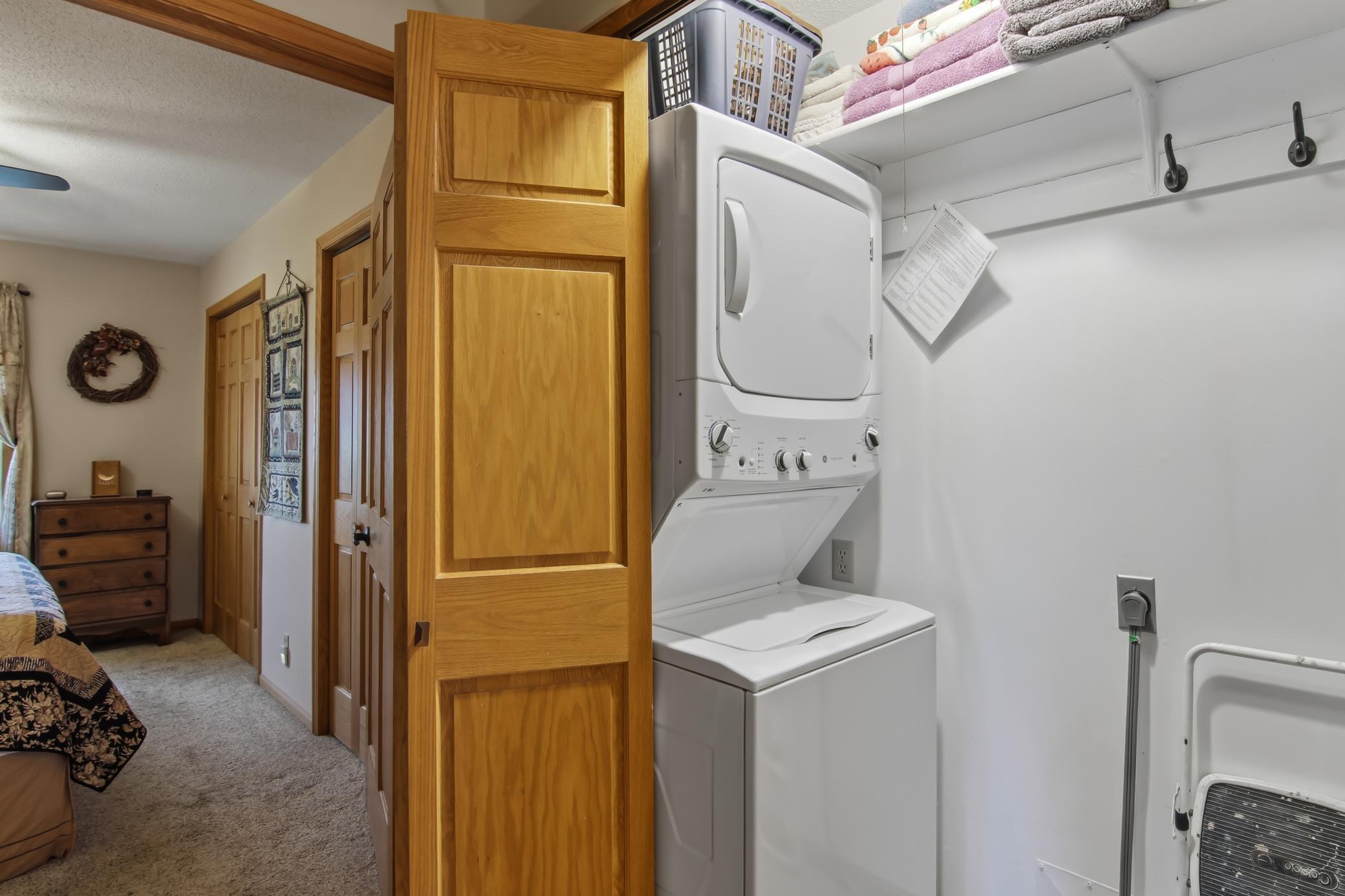 544 Bennett Avenue Property Photo 30