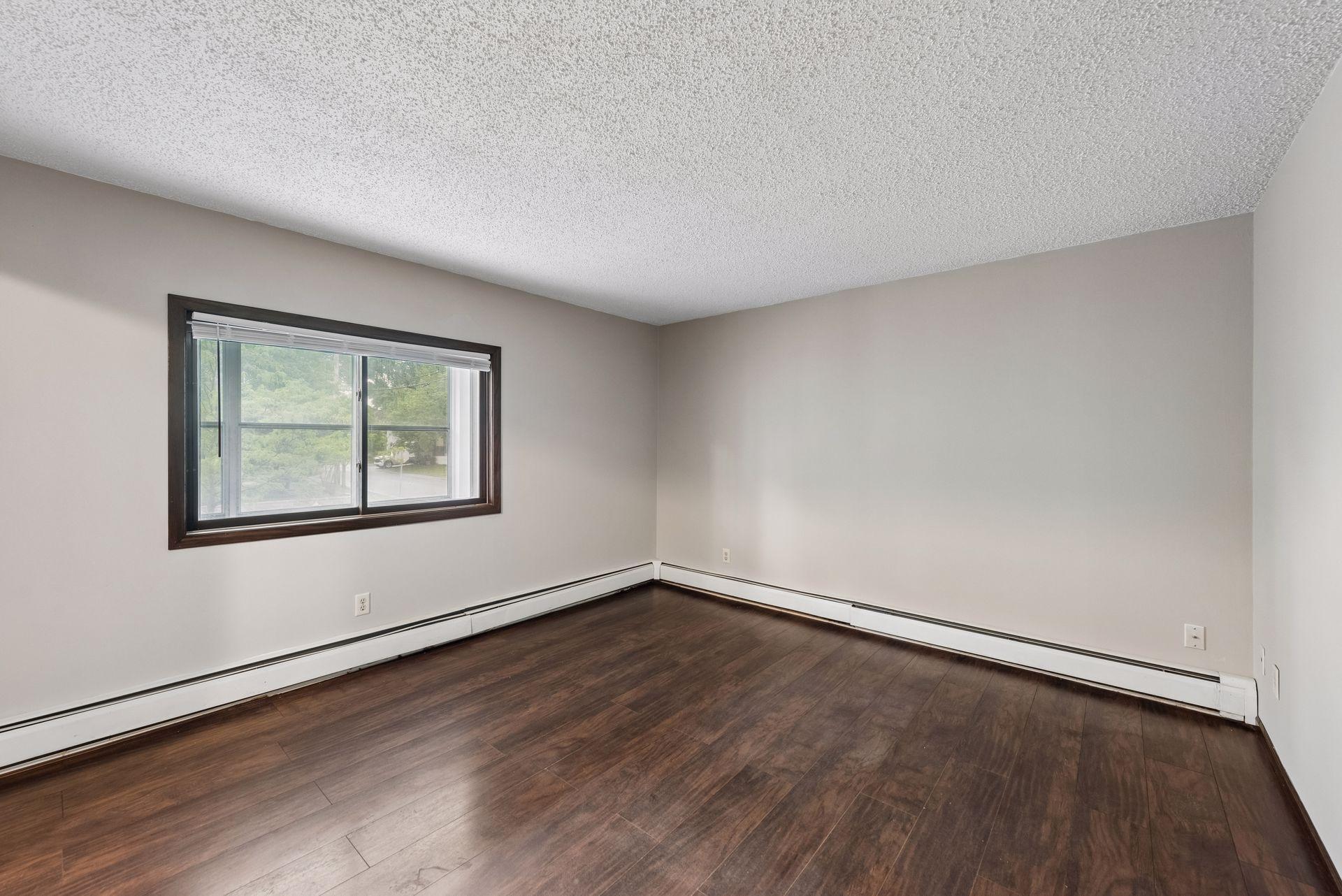 1282 Hewitt Avenue Property Photo 10