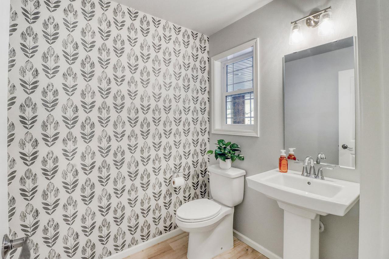 3521 Grandwood Drive N Property Photo 20