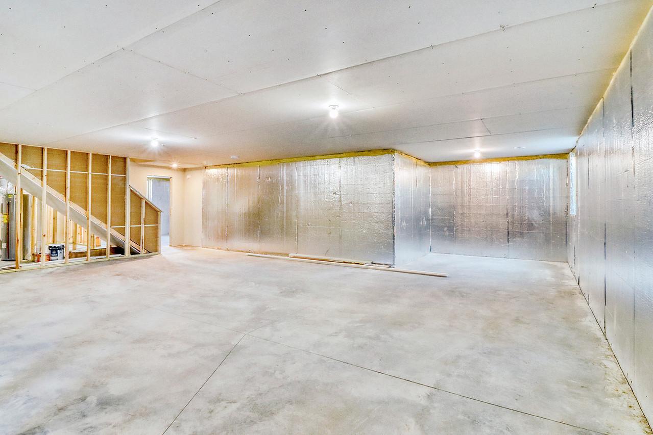 3521 Grandwood Drive N Property Photo 49