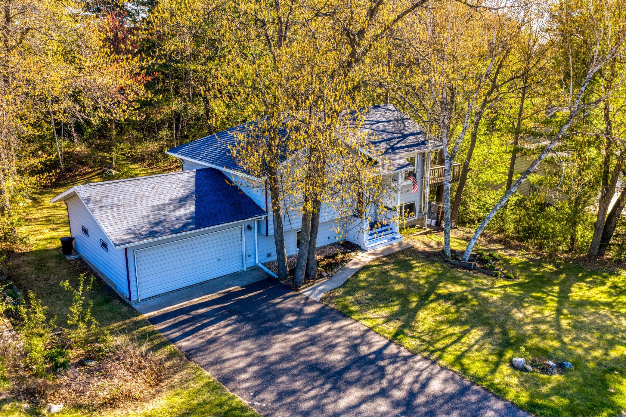 101 Summit Avenue W Property Photo 1