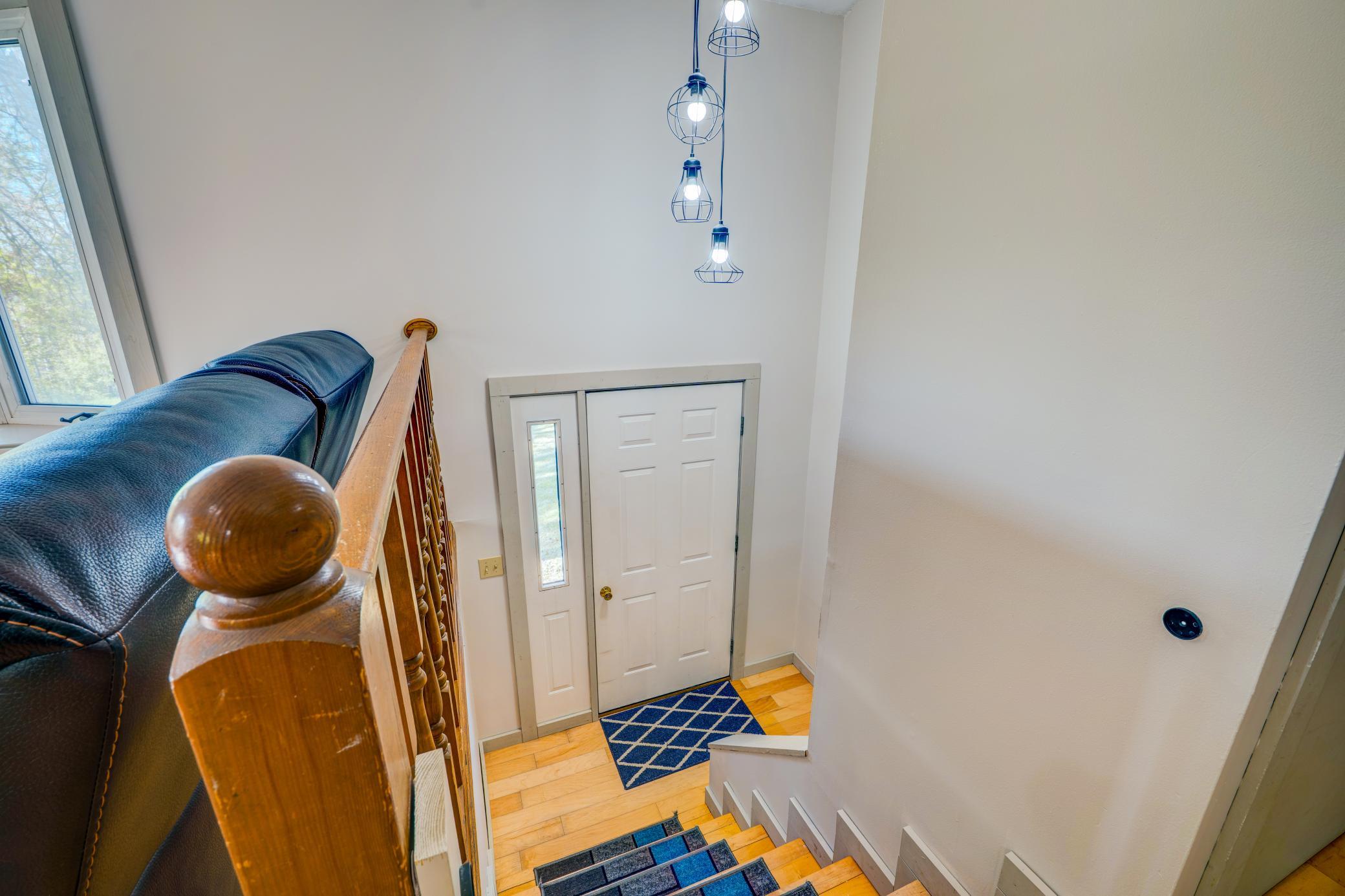 101 Summit Avenue W Property Photo 13
