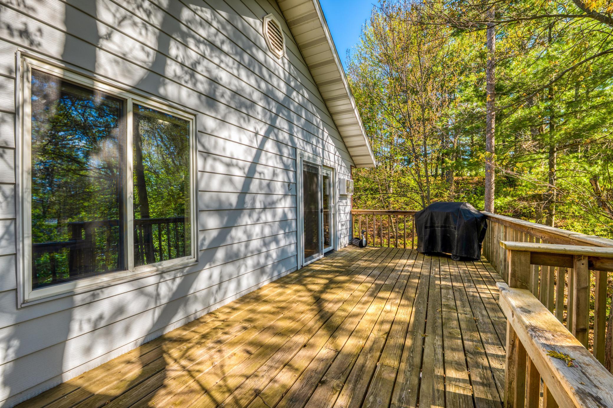 101 Summit Avenue W Property Photo 31