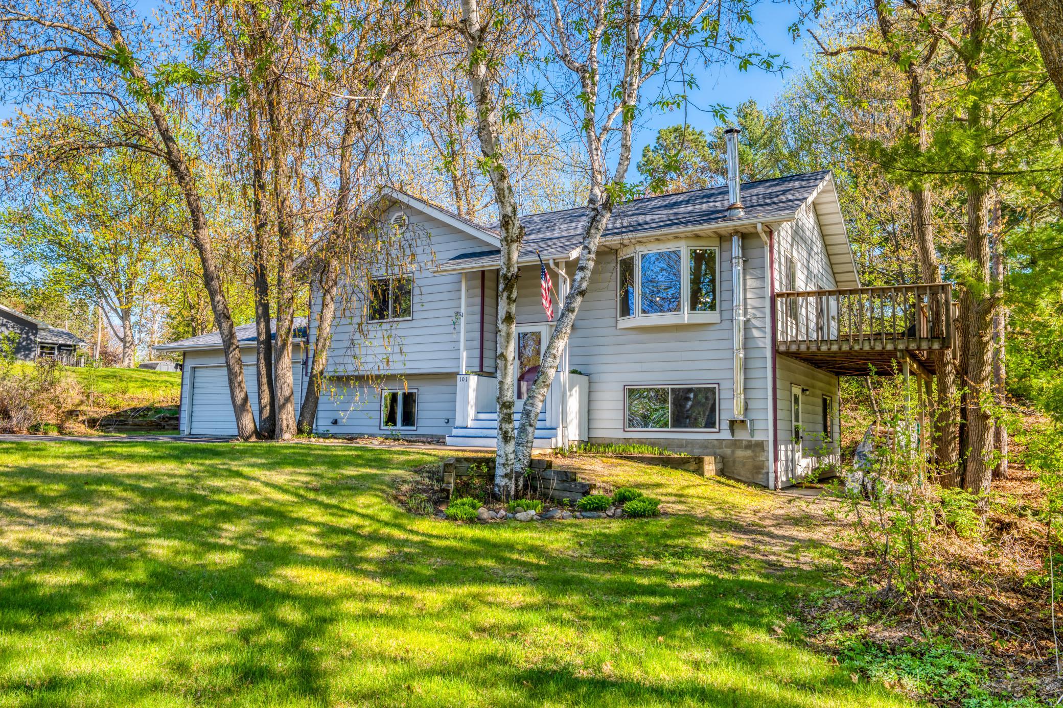 101 Summit Avenue W Property Photo 39