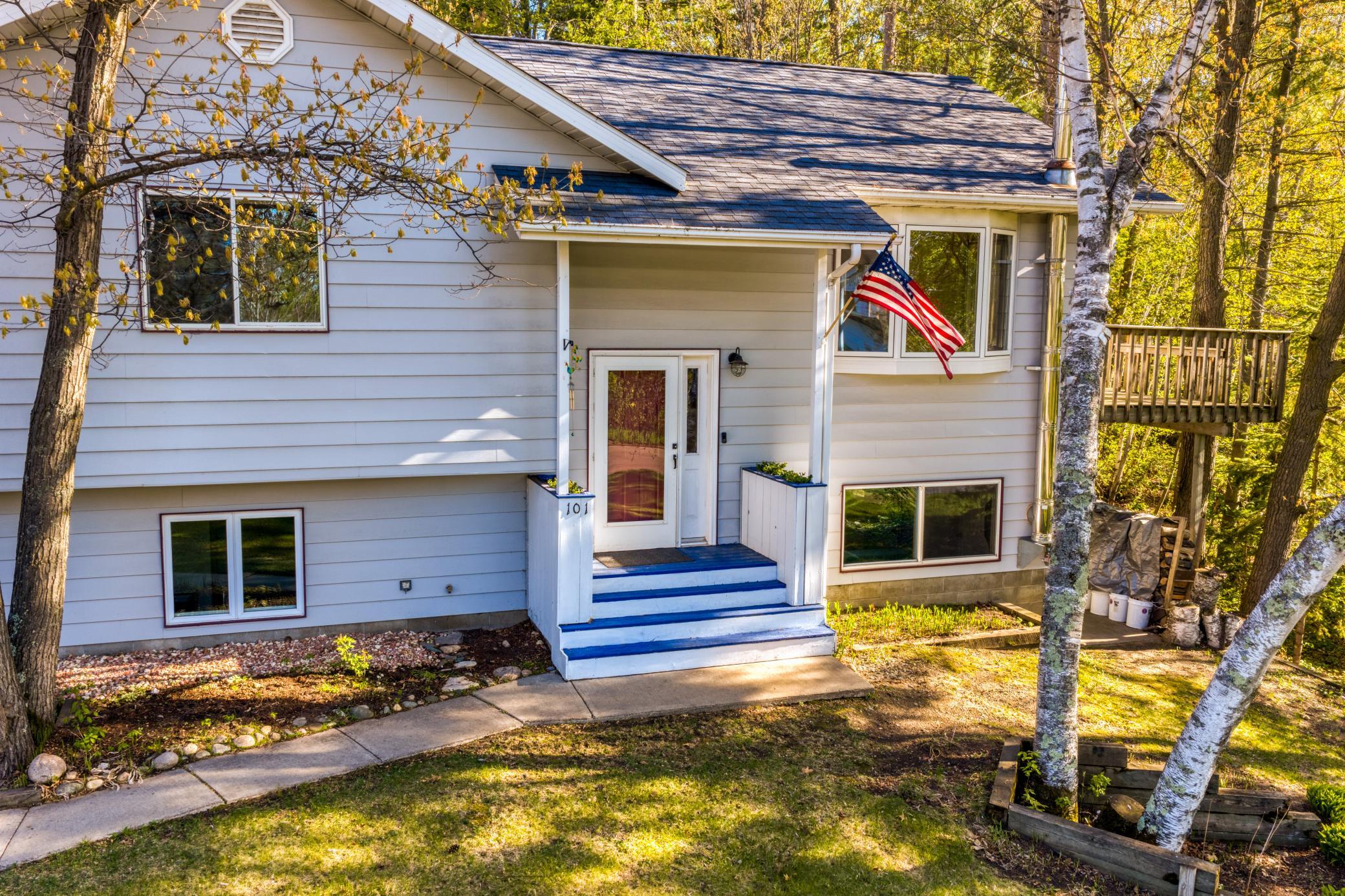 101 Summit Avenue W Property Photo 42