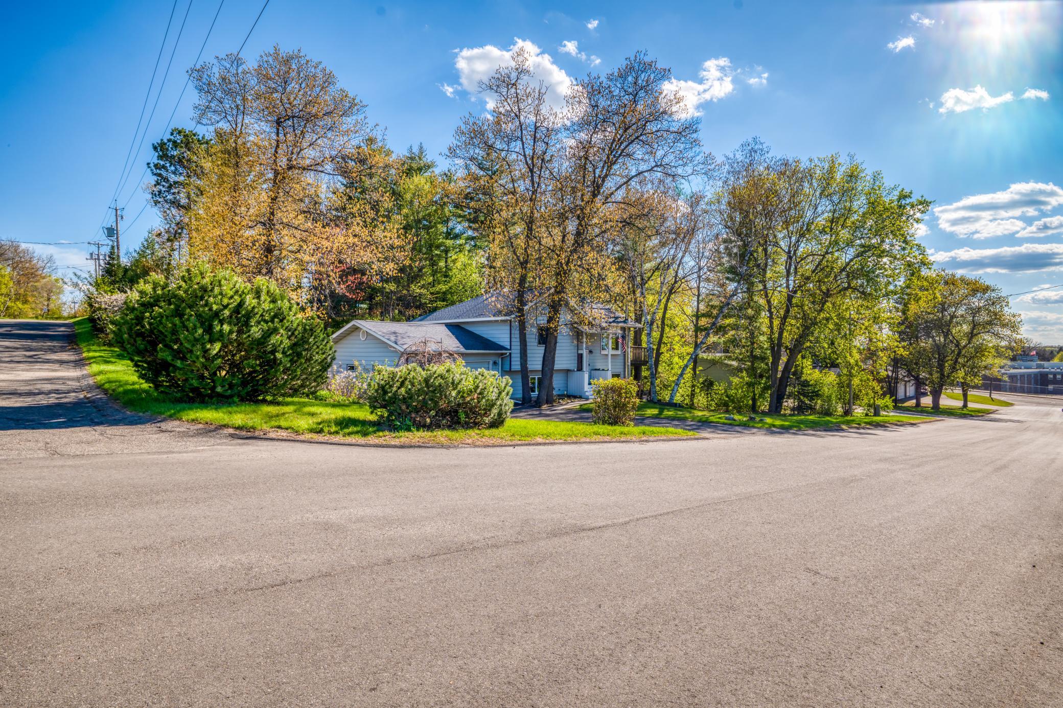 101 Summit Avenue W Property Photo 45
