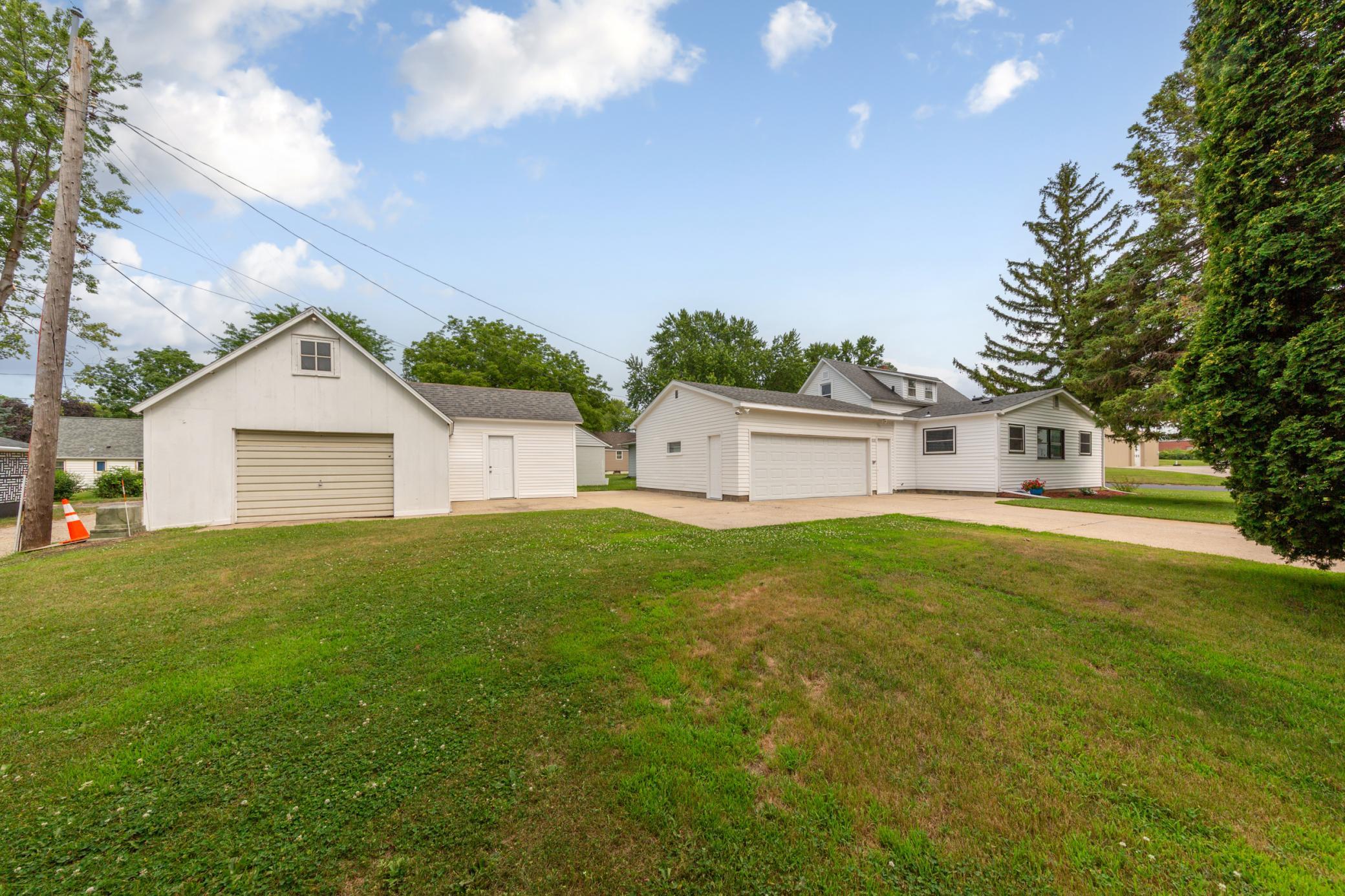 808 E Vine Street Property Photo 1