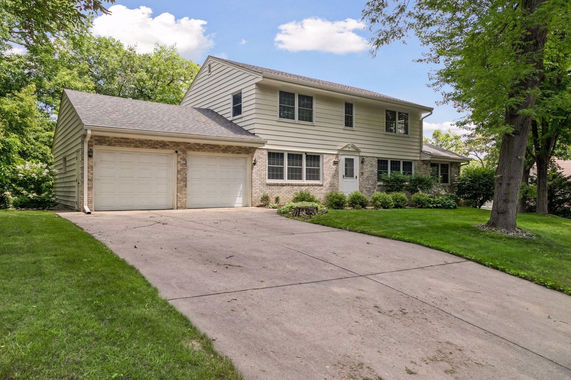 3931 Huntingdon Drive Property Photo 3