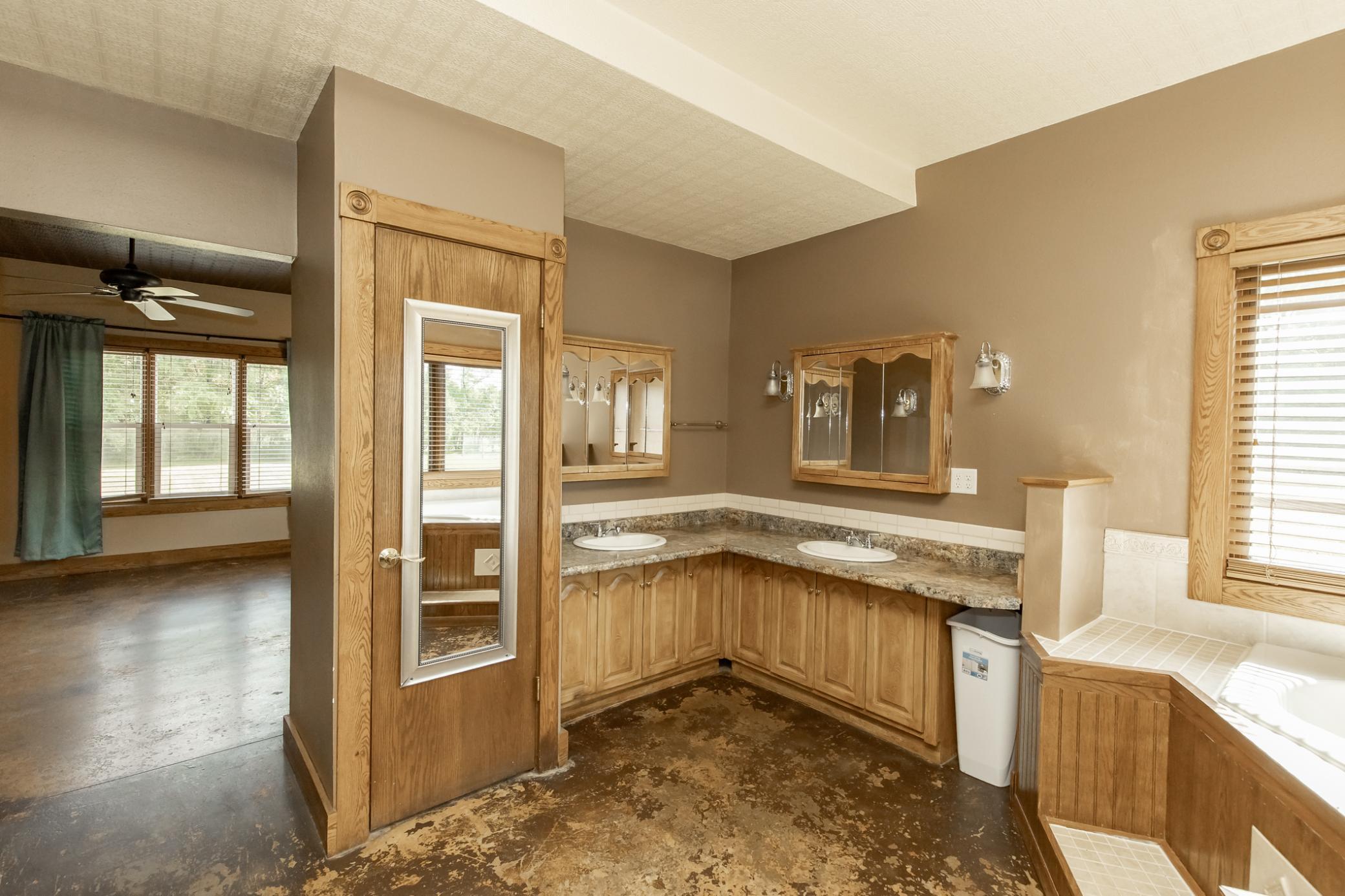 7770 Highway 18 Property Photo 51