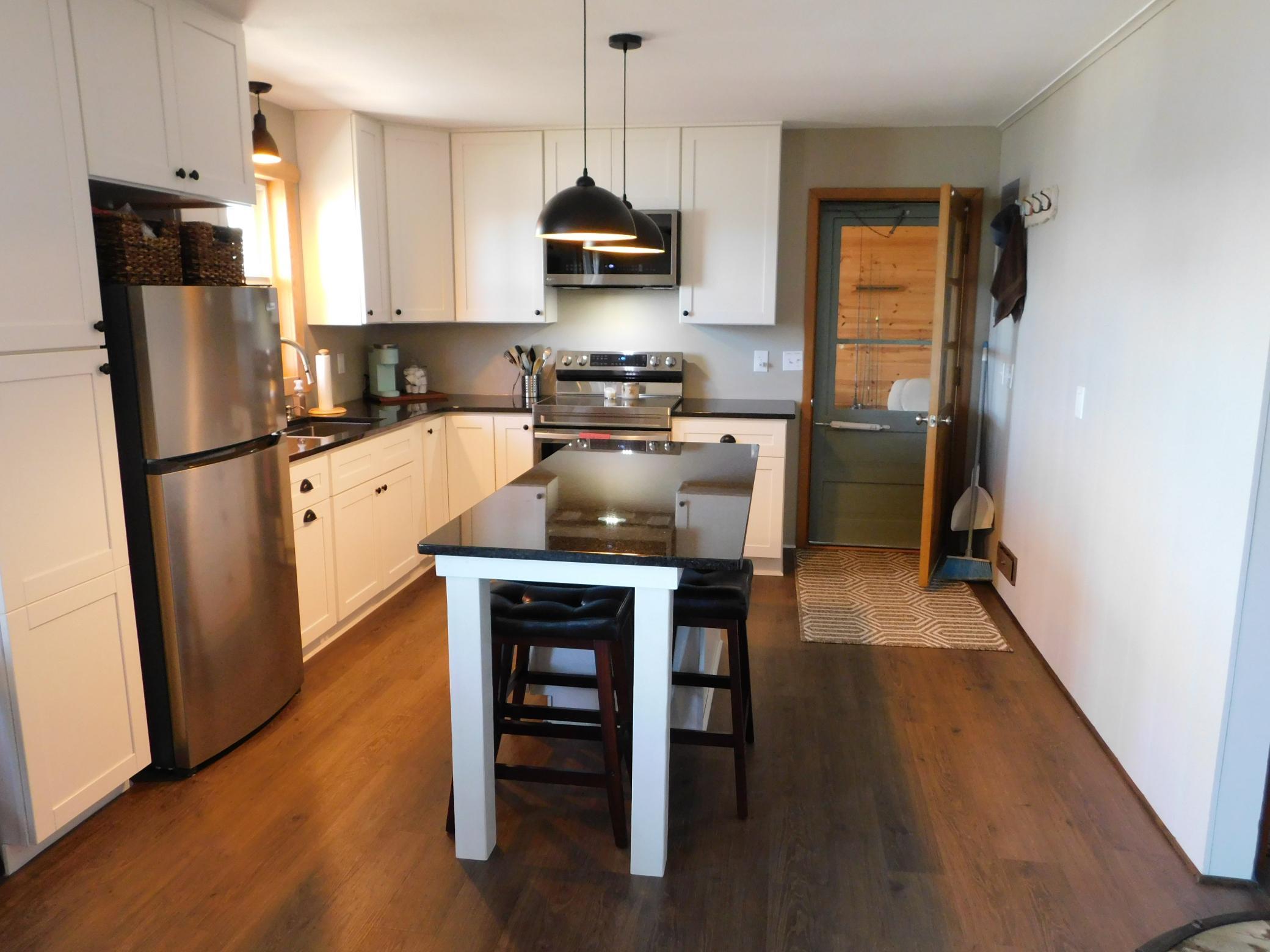 3178 Viewpoint Road Property Photo 7