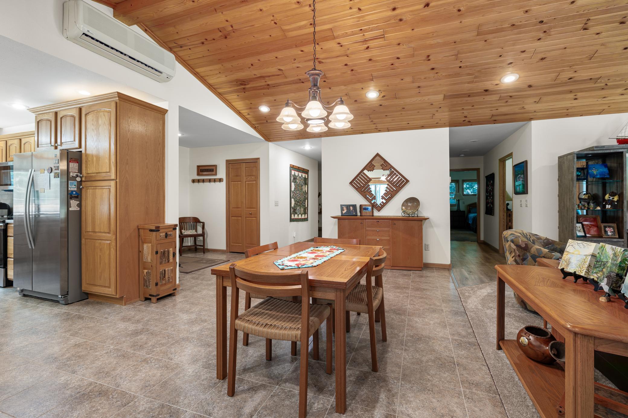 9809 Ravenswood Road Property Photo 10