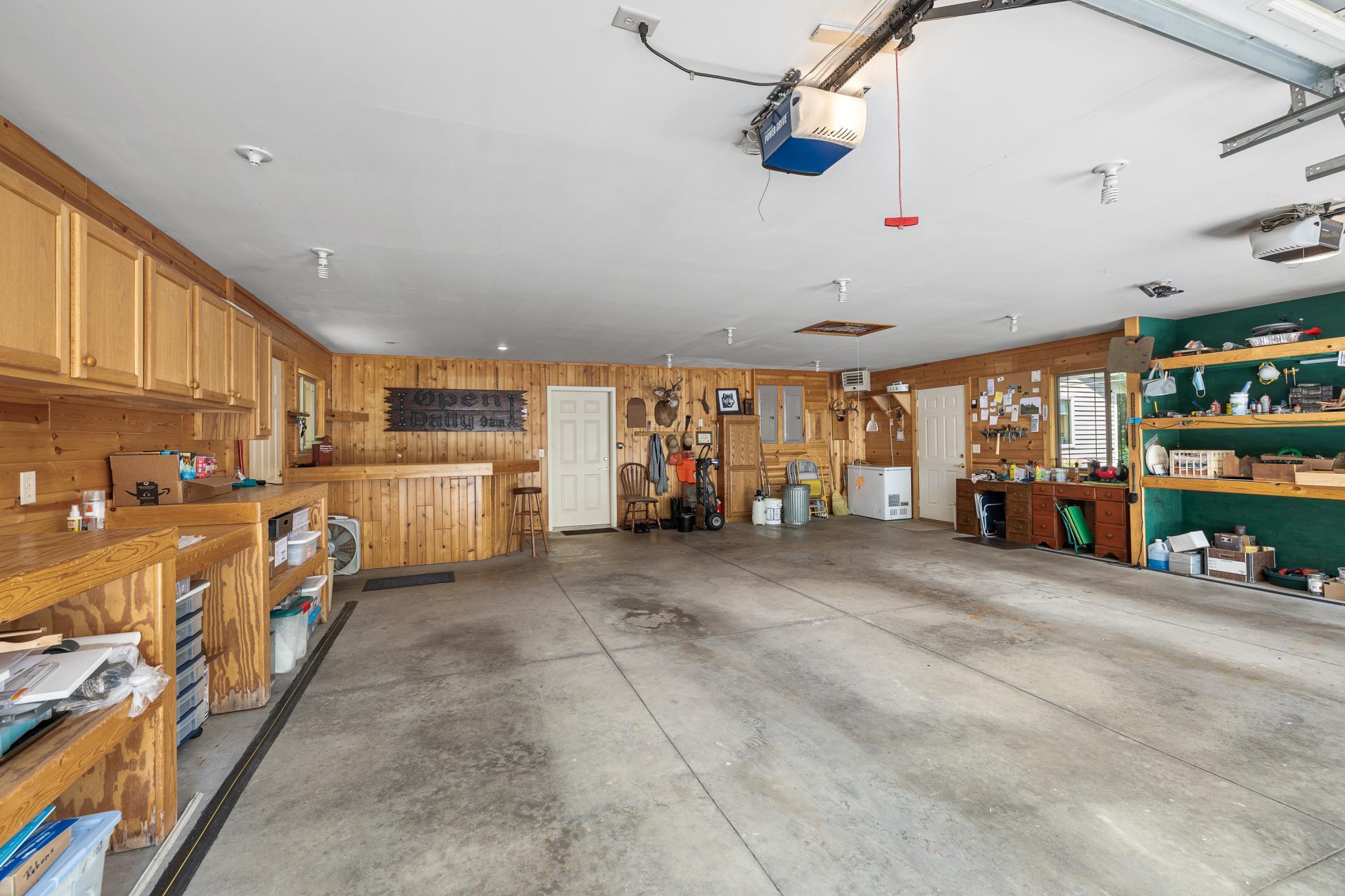 9809 Ravenswood Road Property Photo 23