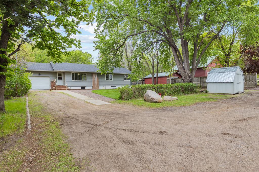 2110 Highway 75 Property Photo 1