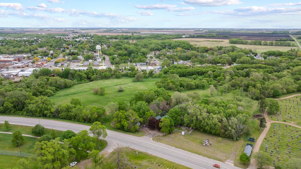 2110 Highway 75 Property Photo 2