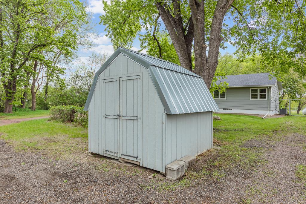 2110 Highway 75 Property Photo 6