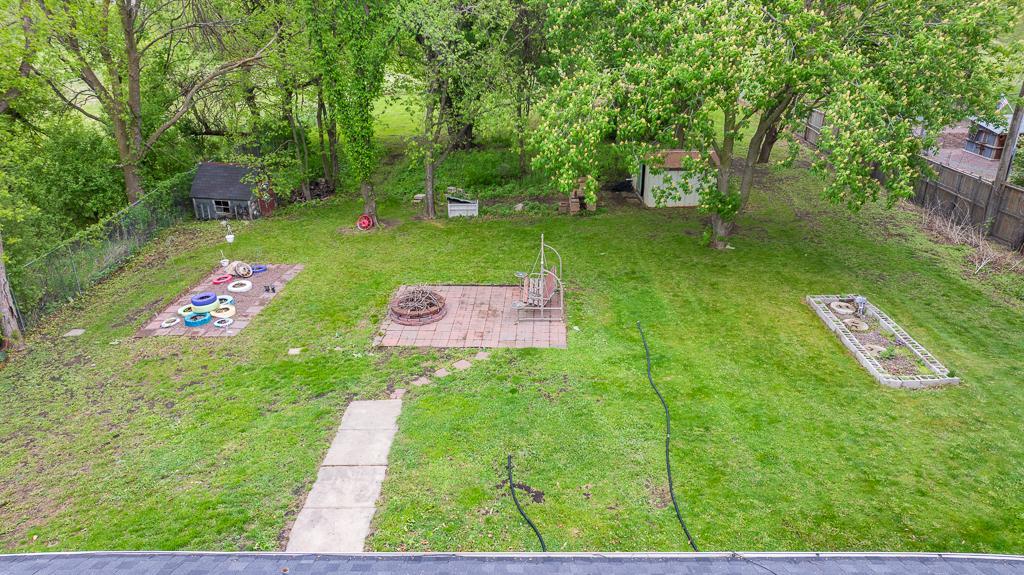 2110 Highway 75 Property Photo 8