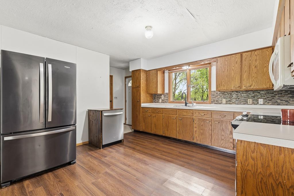 2110 Highway 75 Property Photo 15