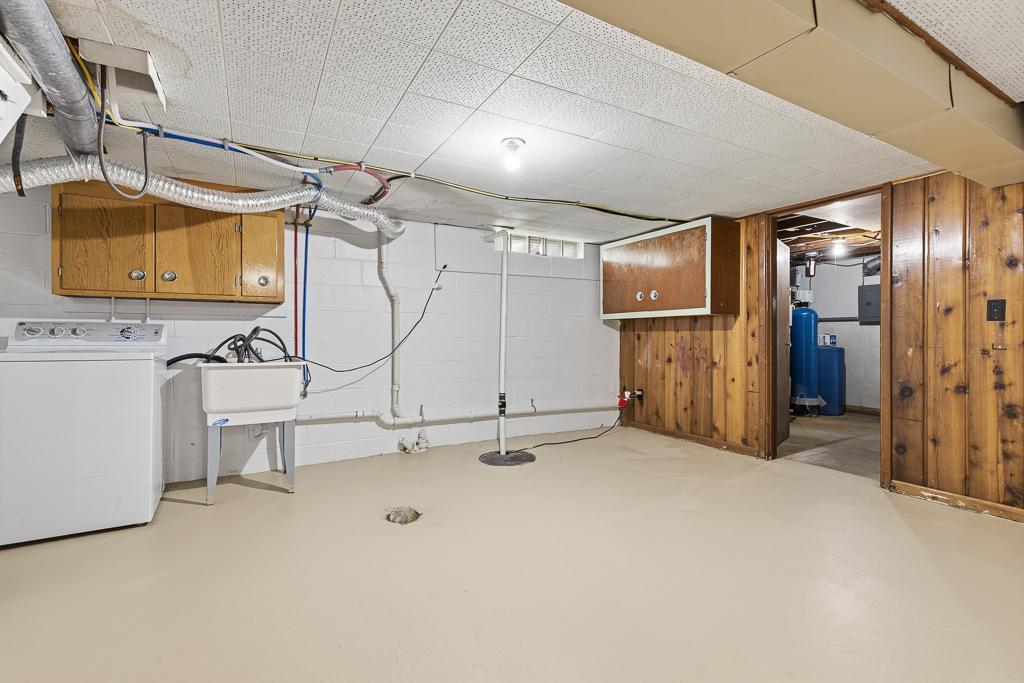 2110 Highway 75 Property Photo 29