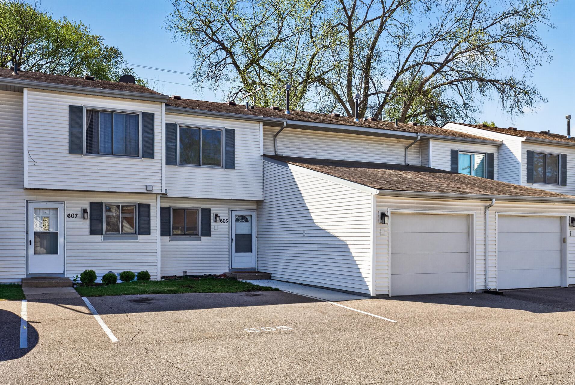605 Portland Drive E Property Photo 1