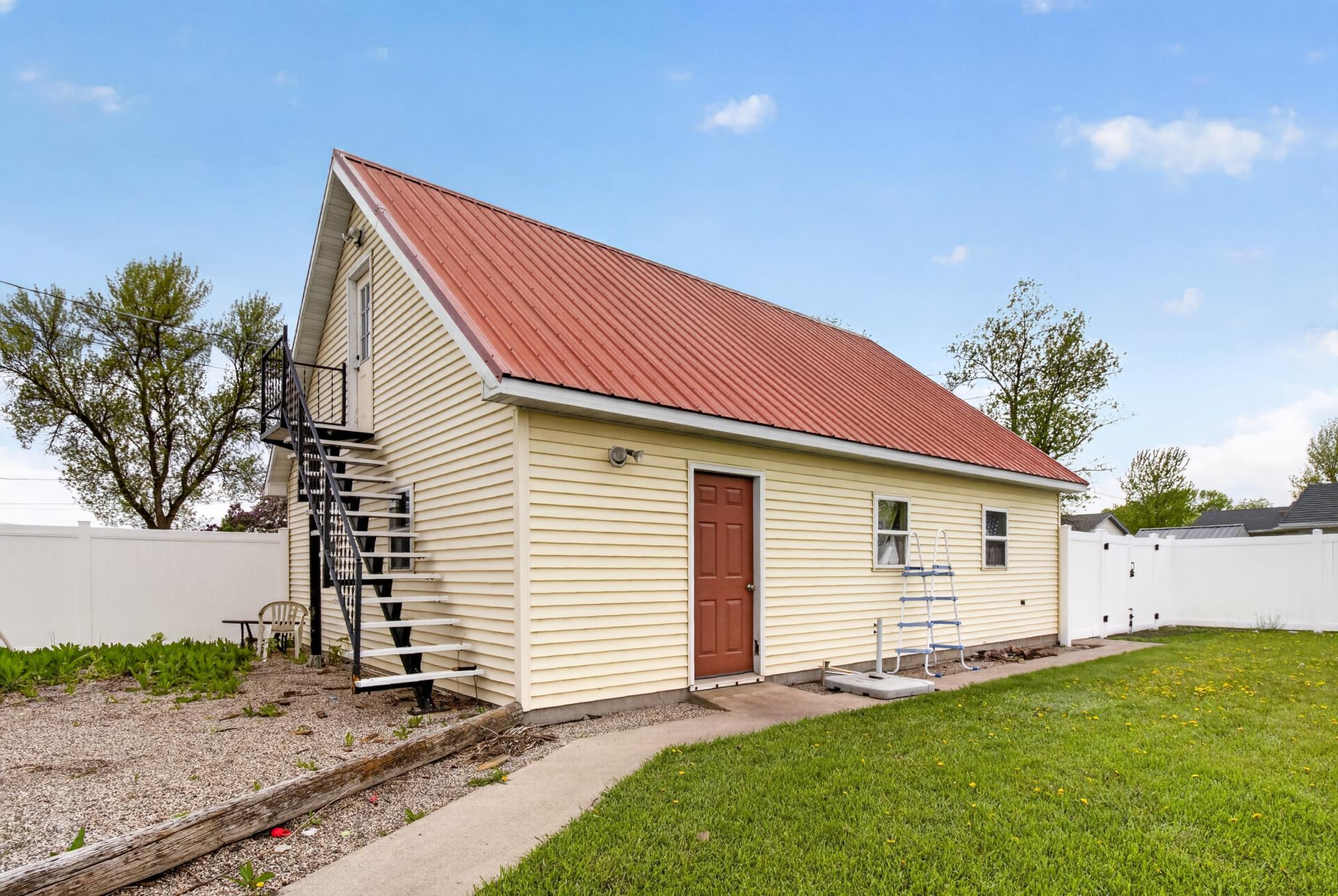 729 7th Street S Property Photo 15