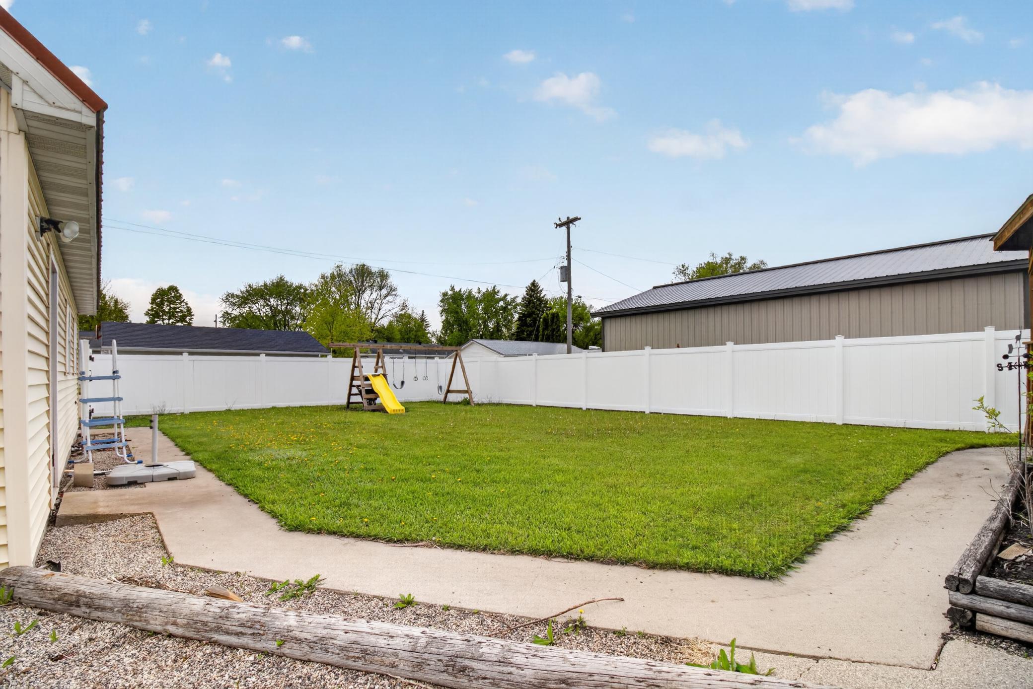 729 7th Street S Property Photo 17