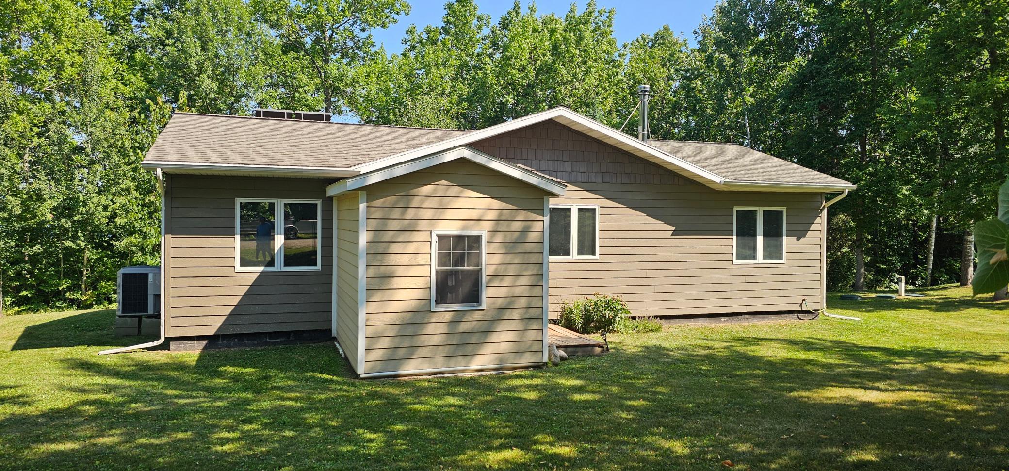 1735 Arborvitae Lane Ne Property Photo 3
