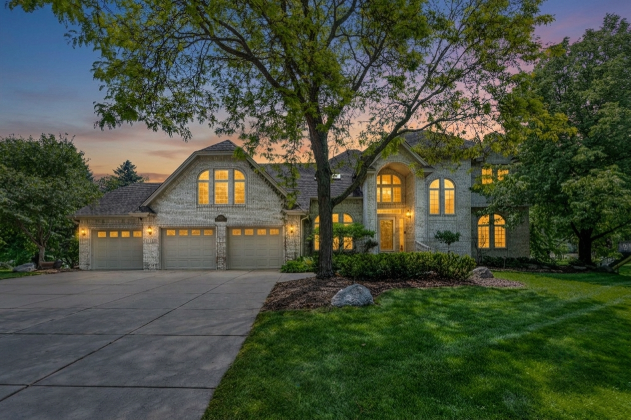 6210 Deerwood Circle N Property Photo 1