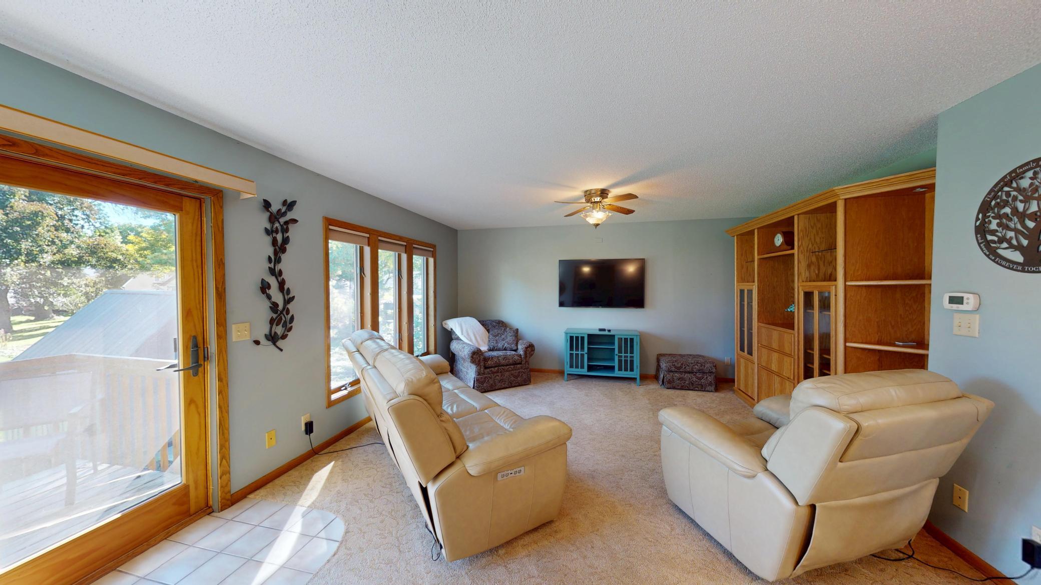 1112 Bridge Avenue Property Photo 4
