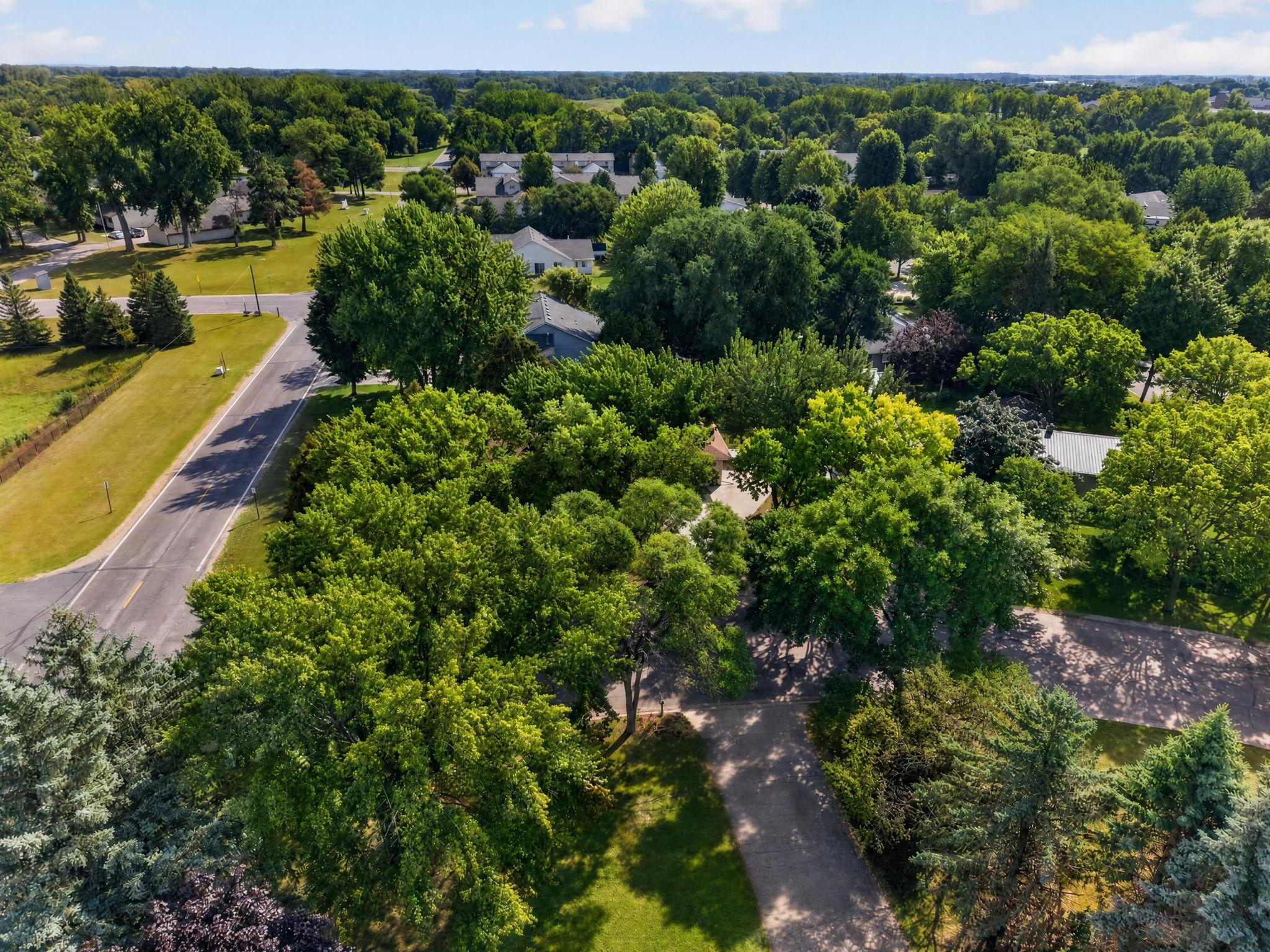 408 Sunrise Drive Property Photo 6