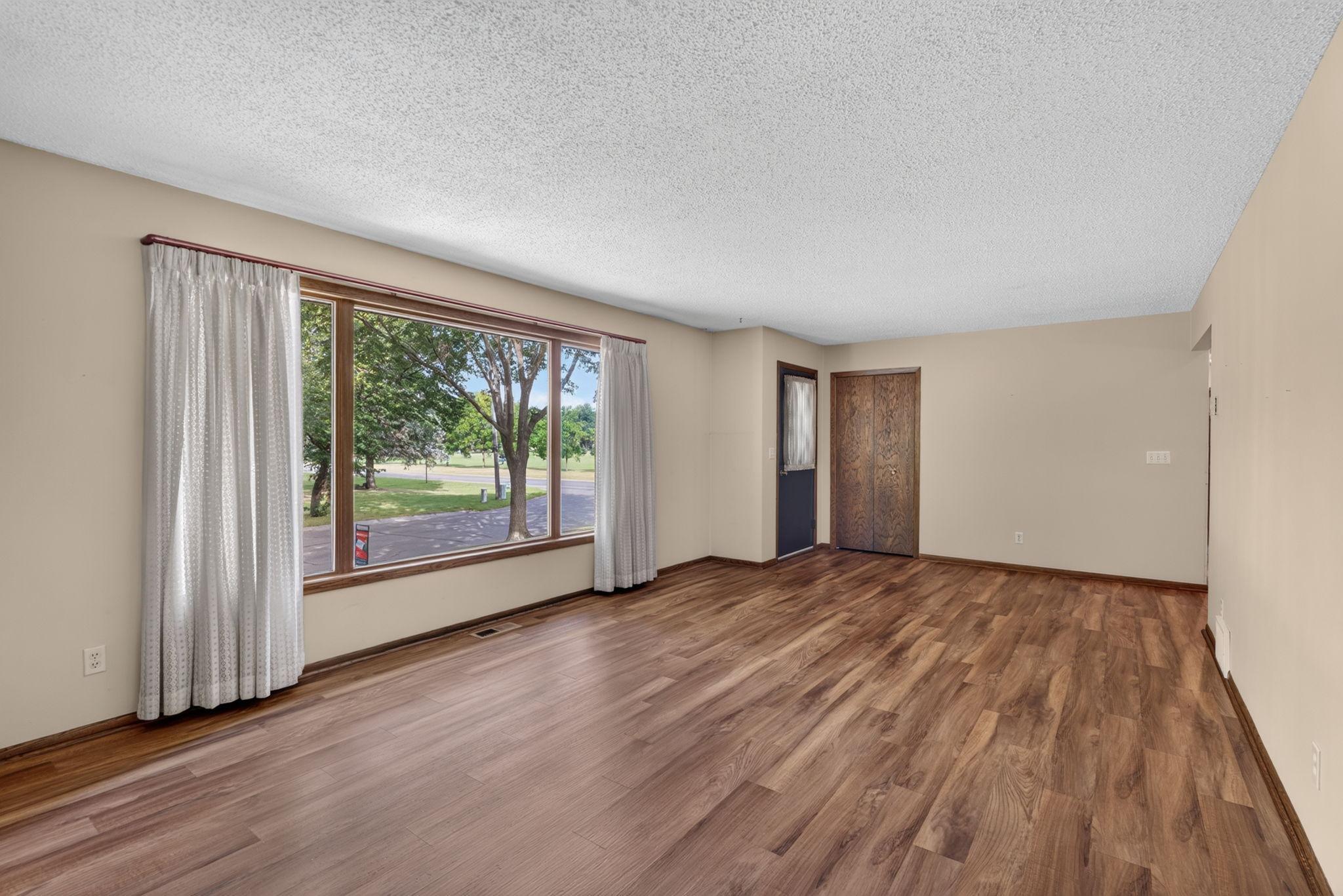 408 Sunrise Drive Property Photo 11