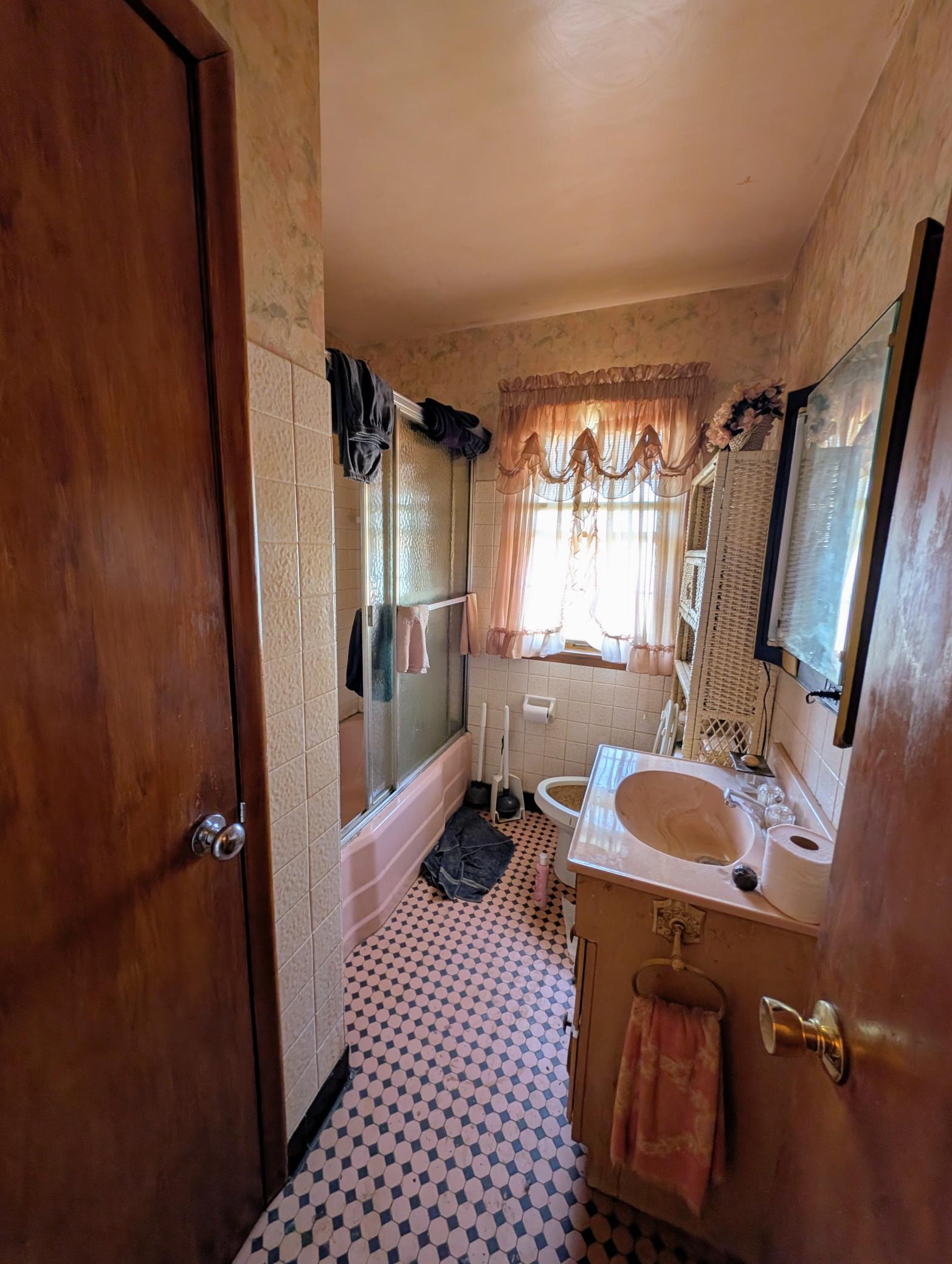 7338 Grand Ave S Property Photo 4