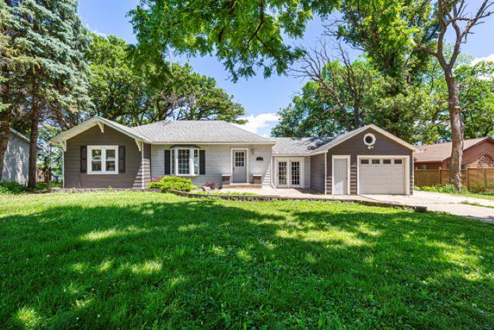 775 Shoreacres Drive Property Photo 1