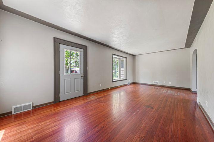 775 Shoreacres Drive Property Photo 5